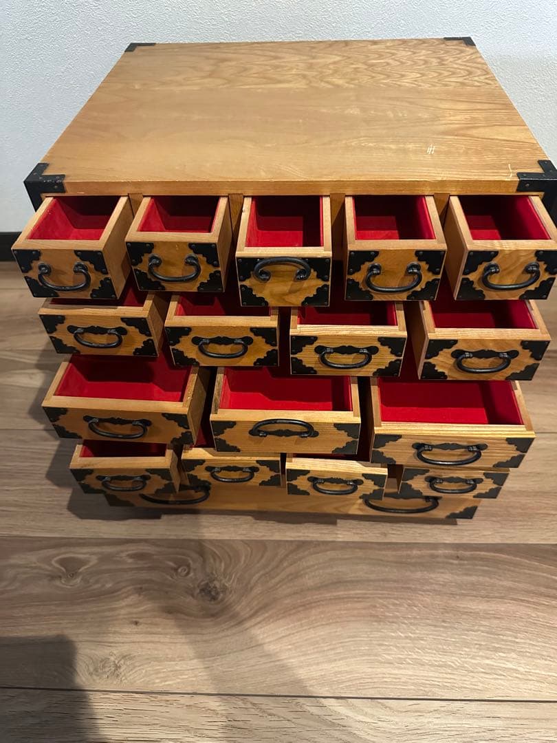 アンティーク木製タンス 15引き出し 和風デザイン　薬箱