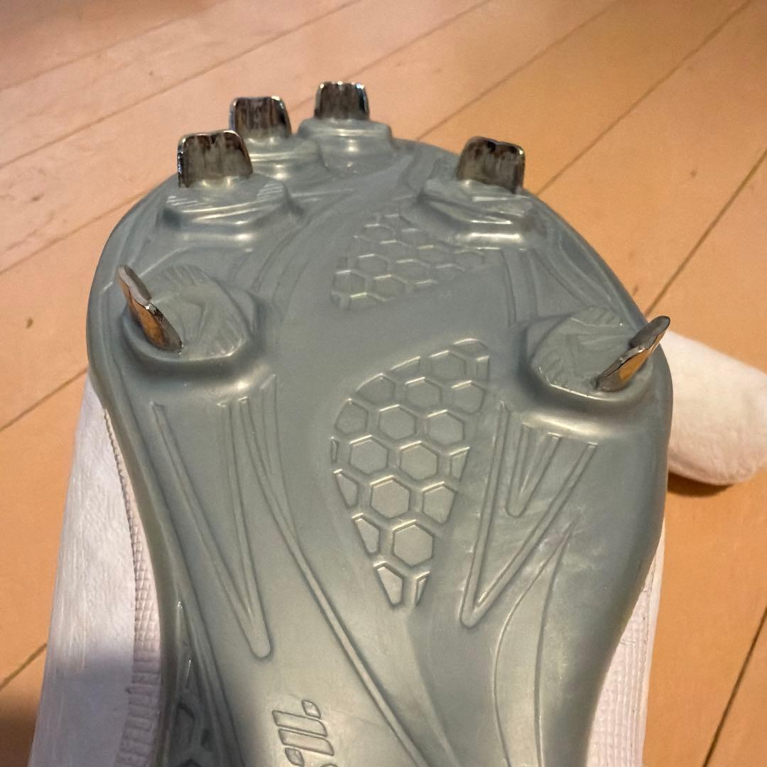 ZETTホワイト スパイクシューズ