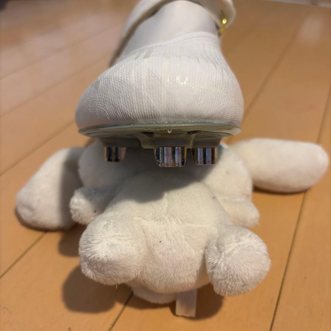 ZETTホワイト スパイクシューズ