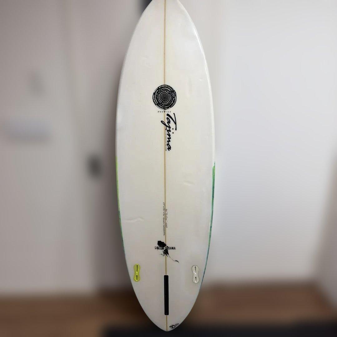 ジャスティスサーフボード　グリーンイグアナモデル