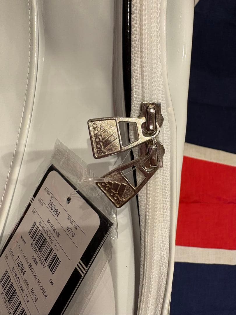 【新品・未使用・レア】adidas エナメルバッグ ホワイト NS 758894