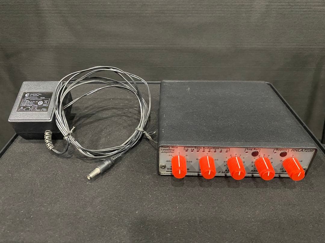 RNLA7239 レベリングアンプ