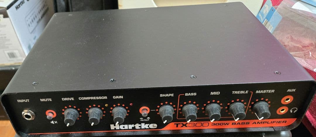 ベース Hartke TX-300