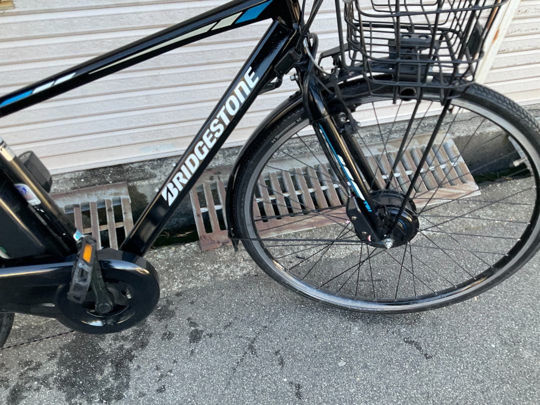 ブリヂストン最新機種電動アシスト自転車TB1、27インチブラックアルミボディー