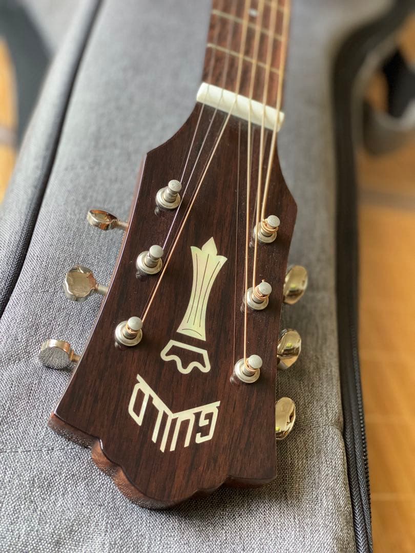 超美品　GUILD ギルドOM-120 アコースティックギター　 マホガニー