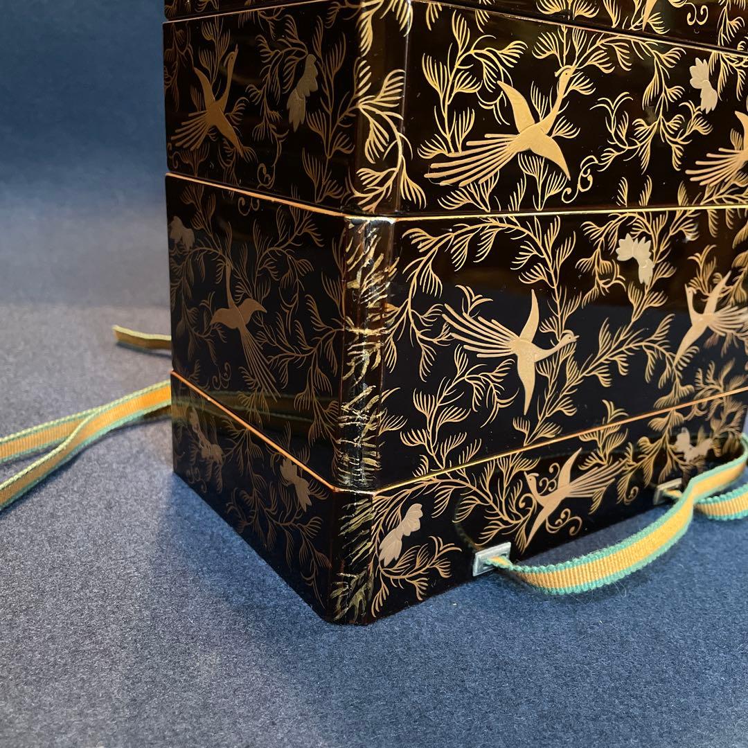 時代物「鳳凰に花唐草紋様 蒔絵」の『野弁当箱』共箱付　重箱　漆器