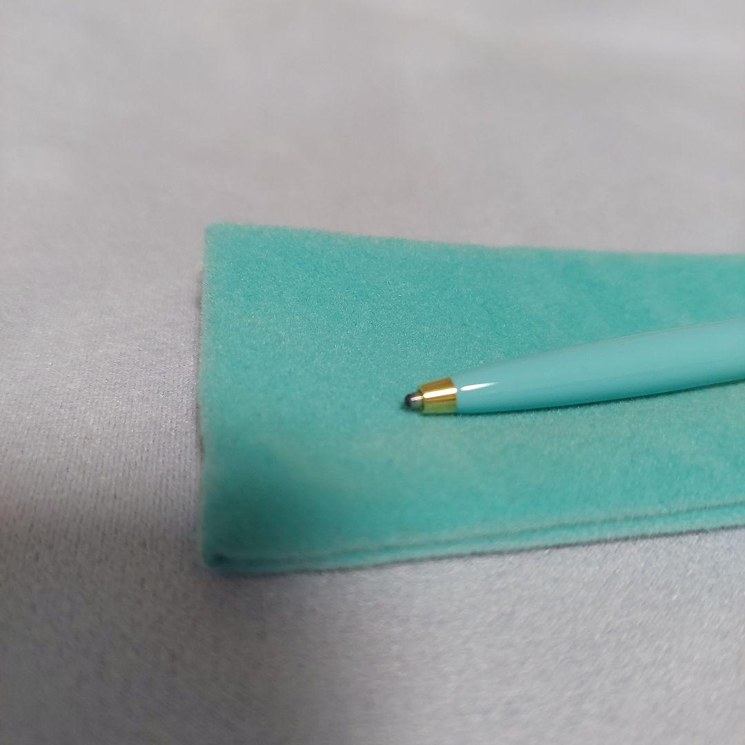 新品　未使用 ティファニーボールペンゴールドリボン　黒替芯3本つき　箱に汚れあり