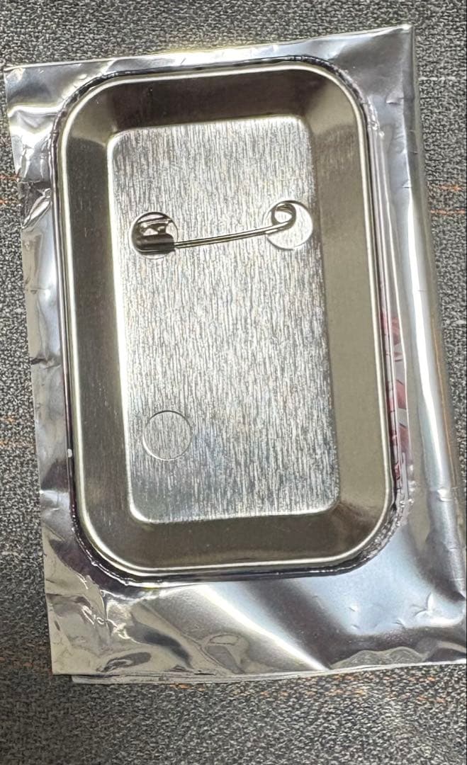 OVER REQUIEMZ ドロシー缶バッチ