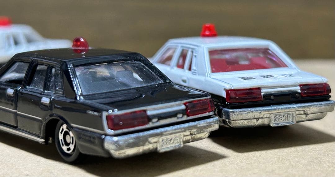 日本製 トミカ ニッサン セドリック 280Eブロアム パトカー 4台セット