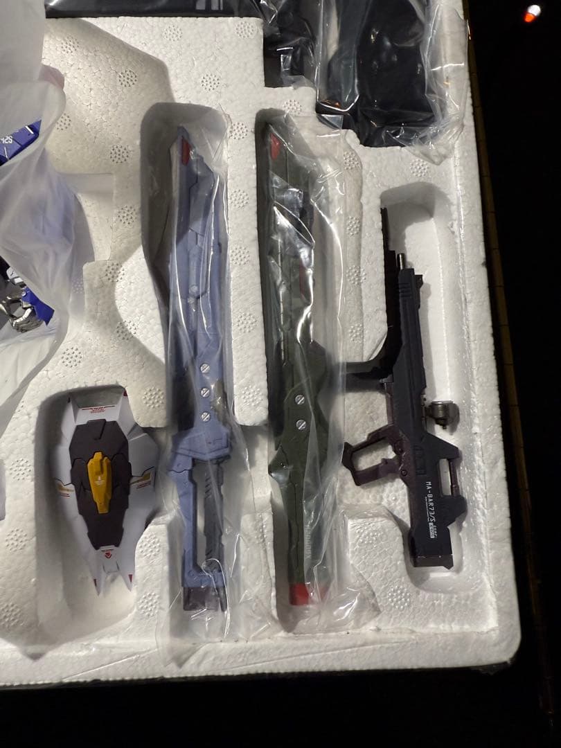 メタルビルド　デスティニーガンダムSOUL RED ver.