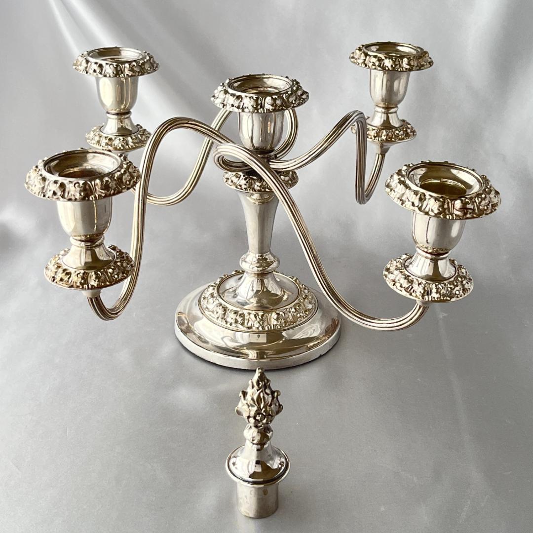 【英国】 薔薇モチーフのキャンドルスタンド【シルバープレート】火消し付き