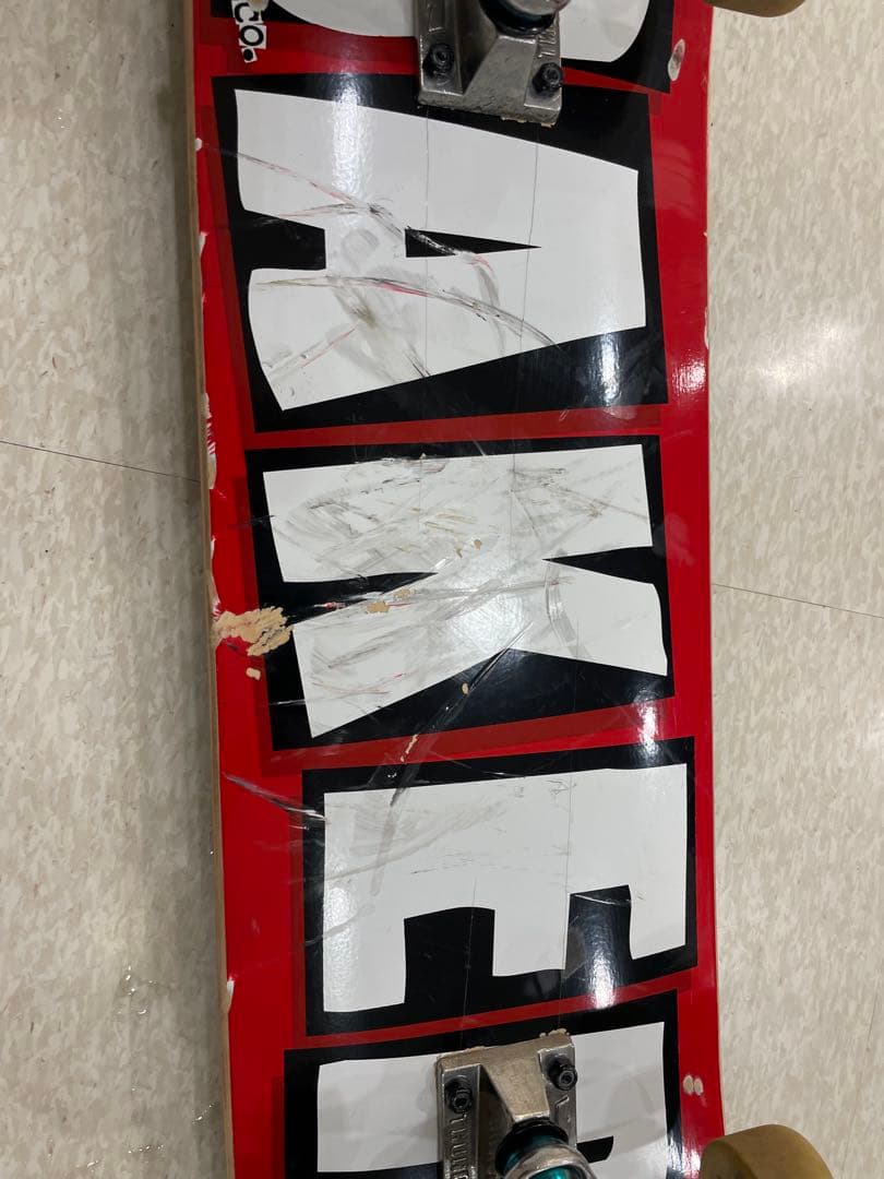 スケートボード　BAKER　デッキ　デッキのみ 8インチ　チップあり