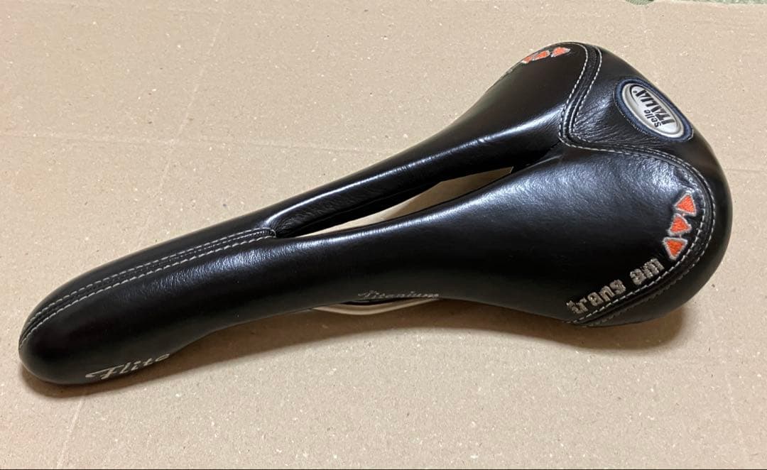 サドル　セライタリア　フライト　トランザム　trans am