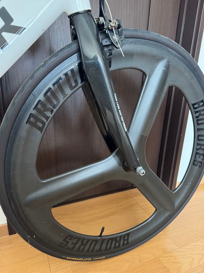 BROTURESホイール カーボン　前後 タイヤ付き ブローチャーズ