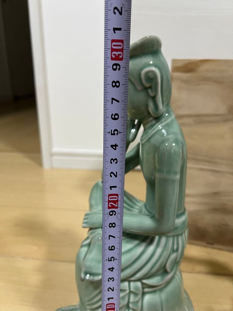 【美品】高麗青磁 半跏思惟像 はんかしゅいぞう 木箱付 仏像 美術品 骨董品