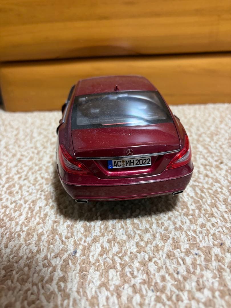 メルセデス・ベンツ CLS 1/18 ワインレッド