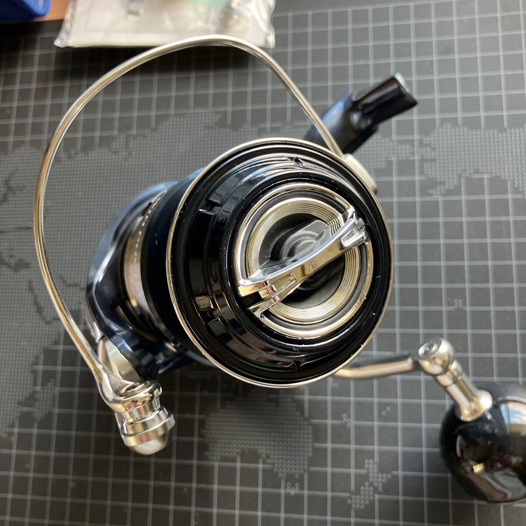 SHIMANO 21 TWIN POWER SW 8000HG スピニングリール