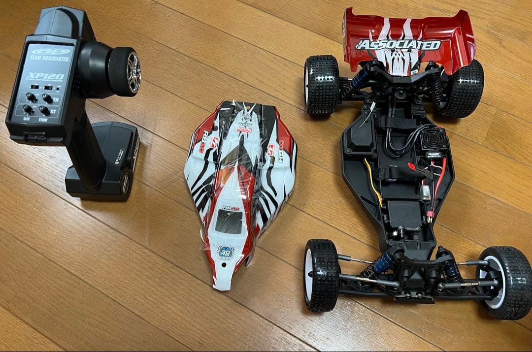 アソシエイテッド RB10 RTR レッド 未走行美品 ラジコン RC バギー