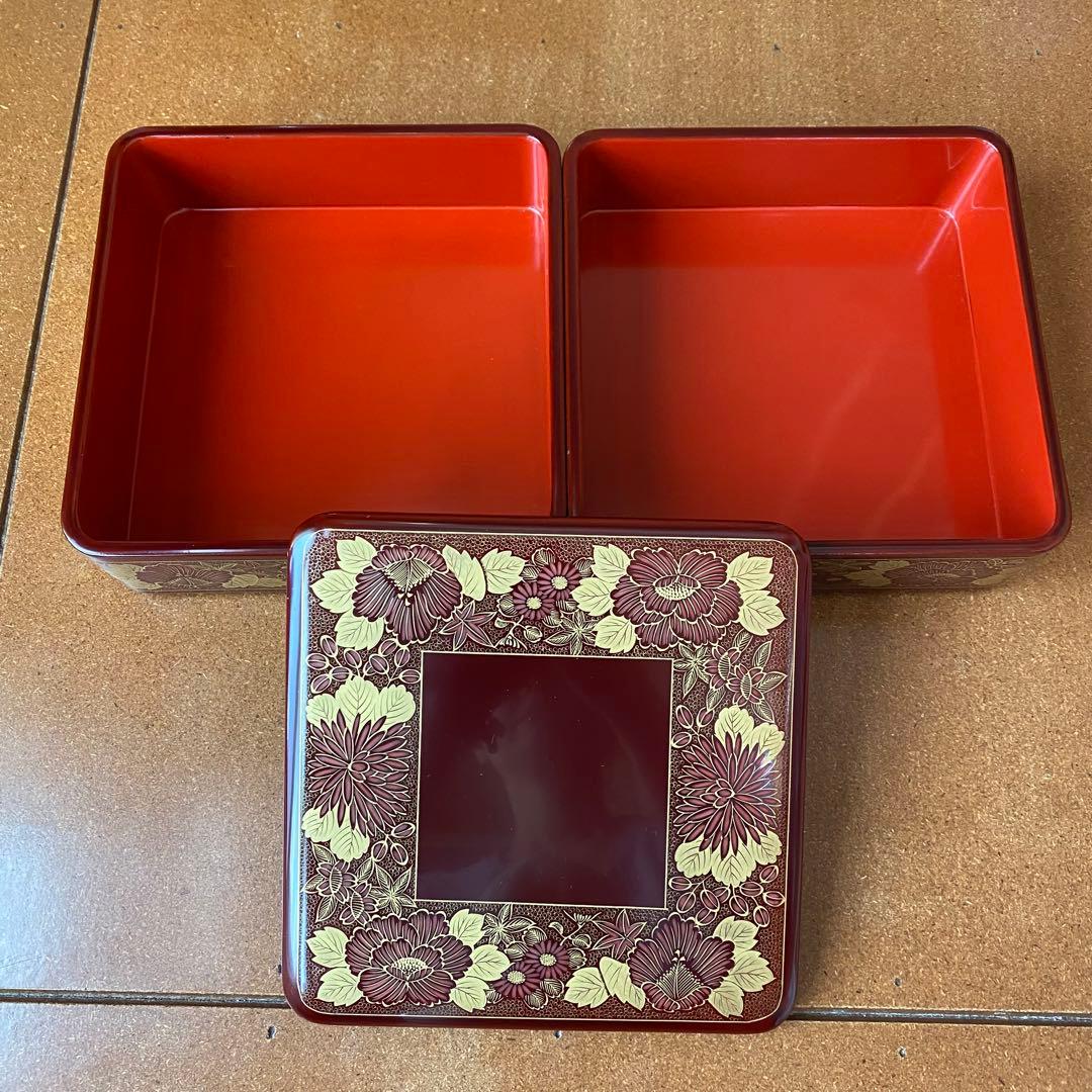 輪島塗　塩徳屋　精撰漆器 台付二段重箱 沈金花柄 美術工芸品　布着堅地漆器
