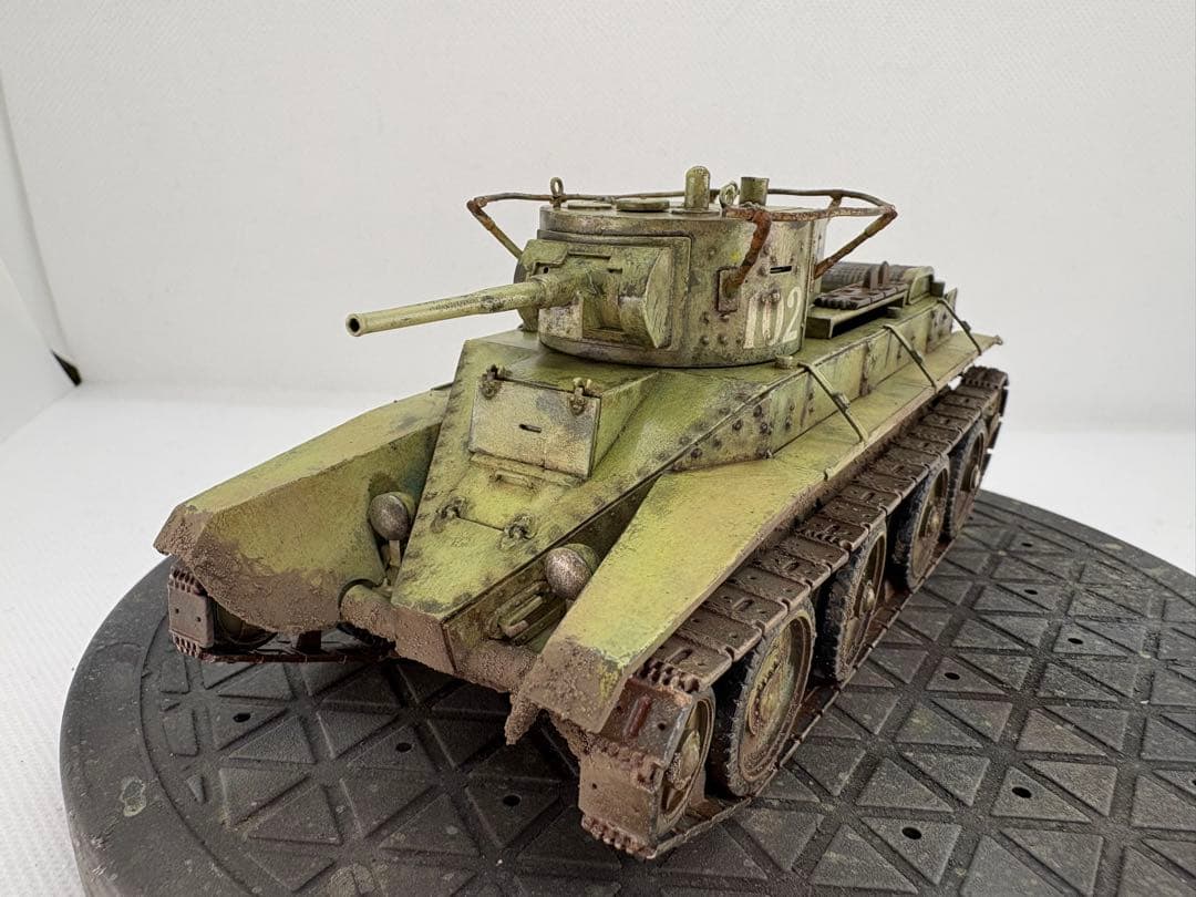 イタレリ (ZVEZDA) １/ 35 ソビエト 軽戦車 BT−5