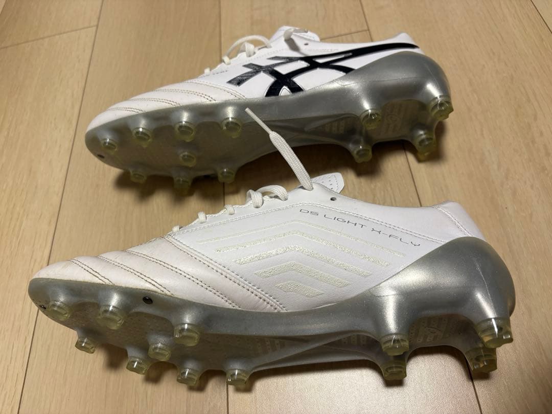 DS LIGHT X-FLY 4 サッカースパイク　27.0