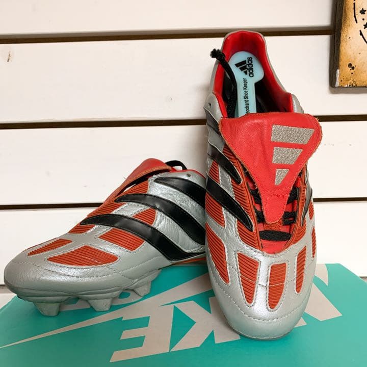 完品　箱、新品タグ付　プレデタープレシジョン　25.5