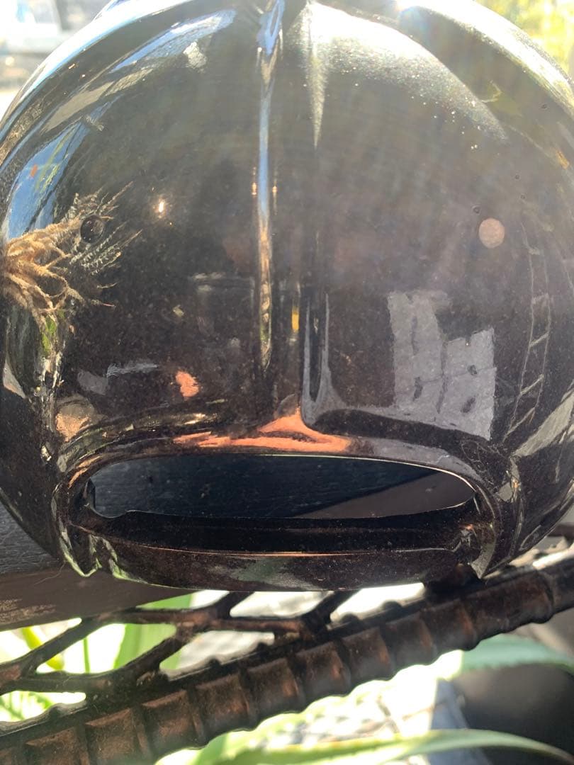 野球帽　石のオブジェ　ニューヨークヤンキース　ベースボールキャップ