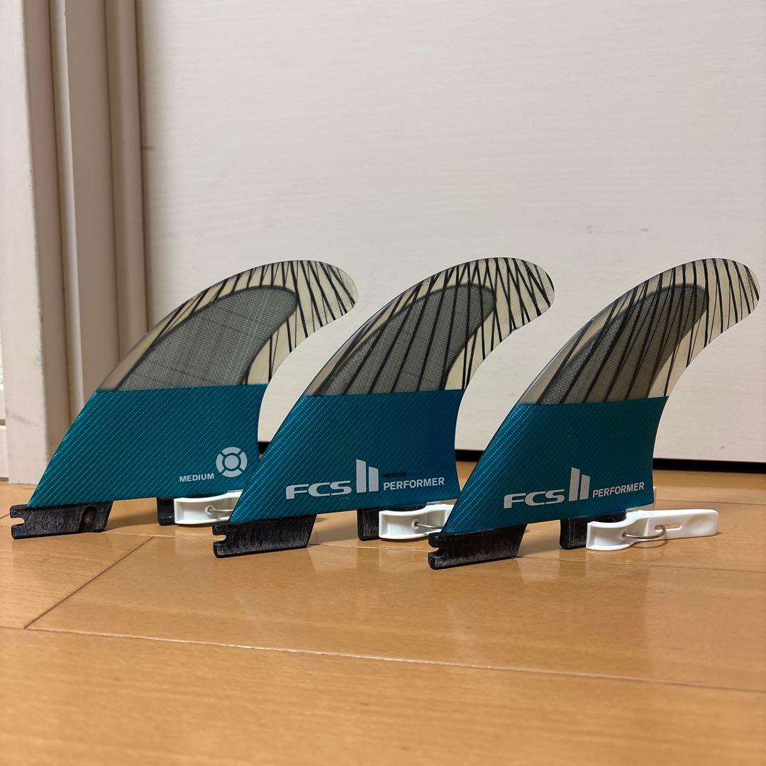J*N様 美品　FCS2 PERFORMER M サーフボード　トライフィン　3