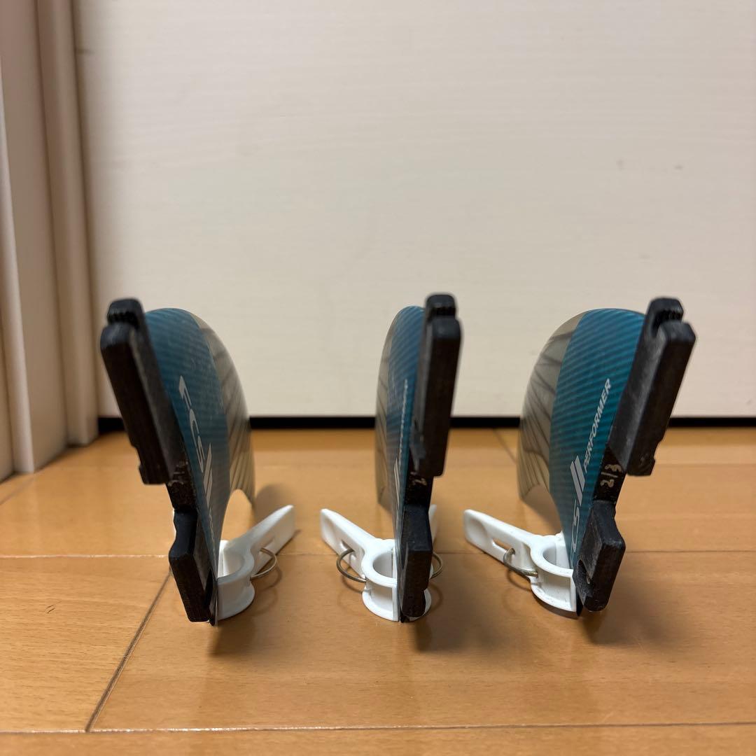 J*N様 美品　FCS2 PERFORMER M サーフボード　トライフィン　3