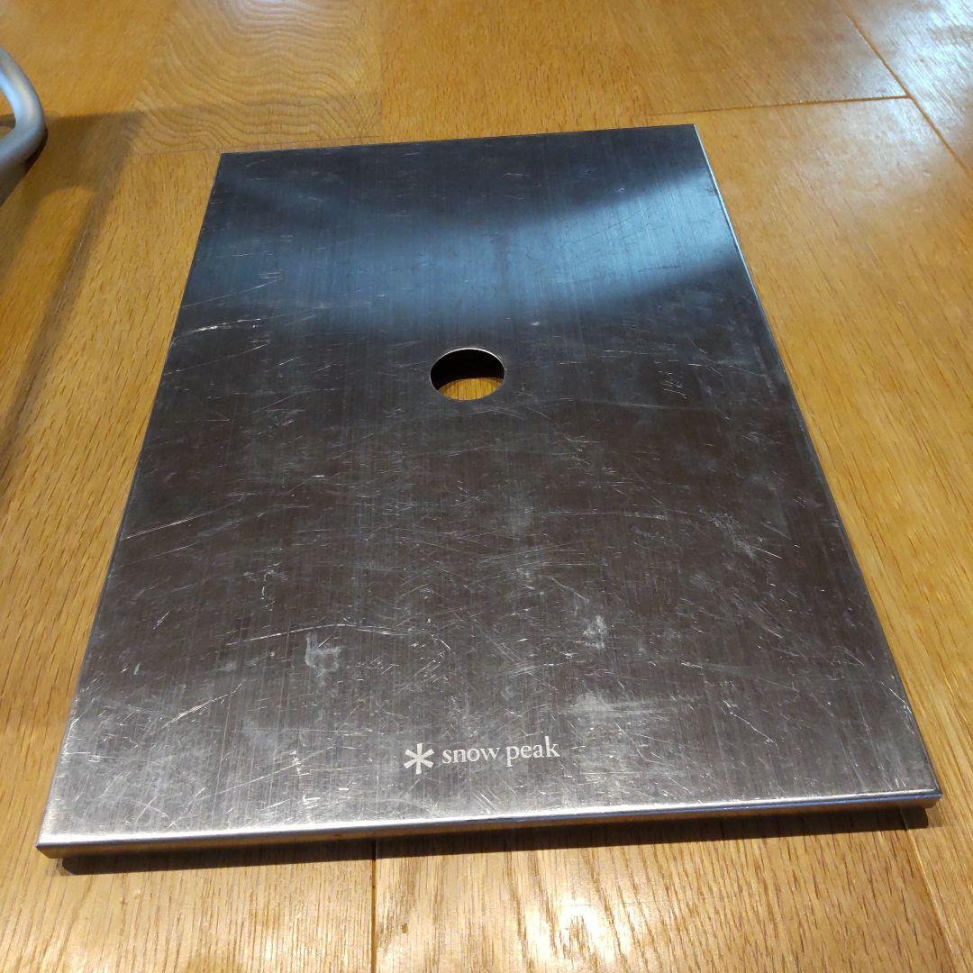 u*a様  peak TAKIBI Myテーブルとステンレストレー 2点