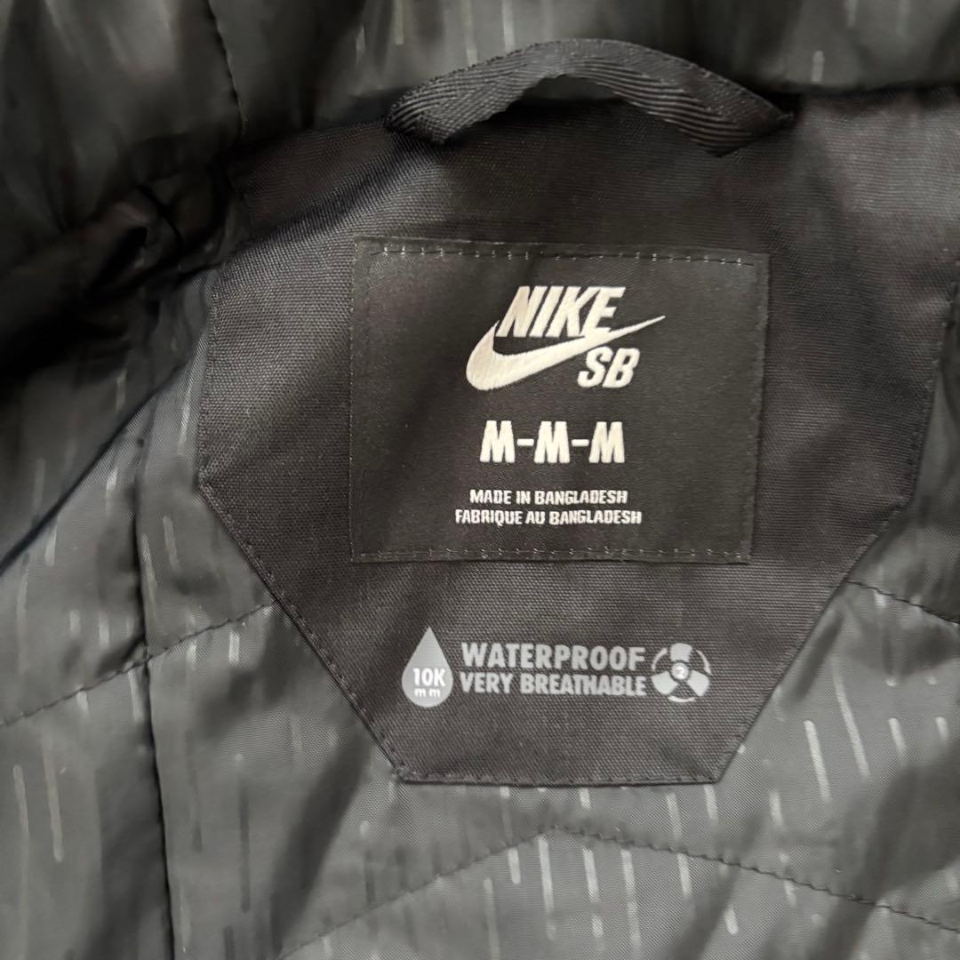 美品　希少　NIKE SB Mサイズ　スノーボードウェア　スキー　ジャケット