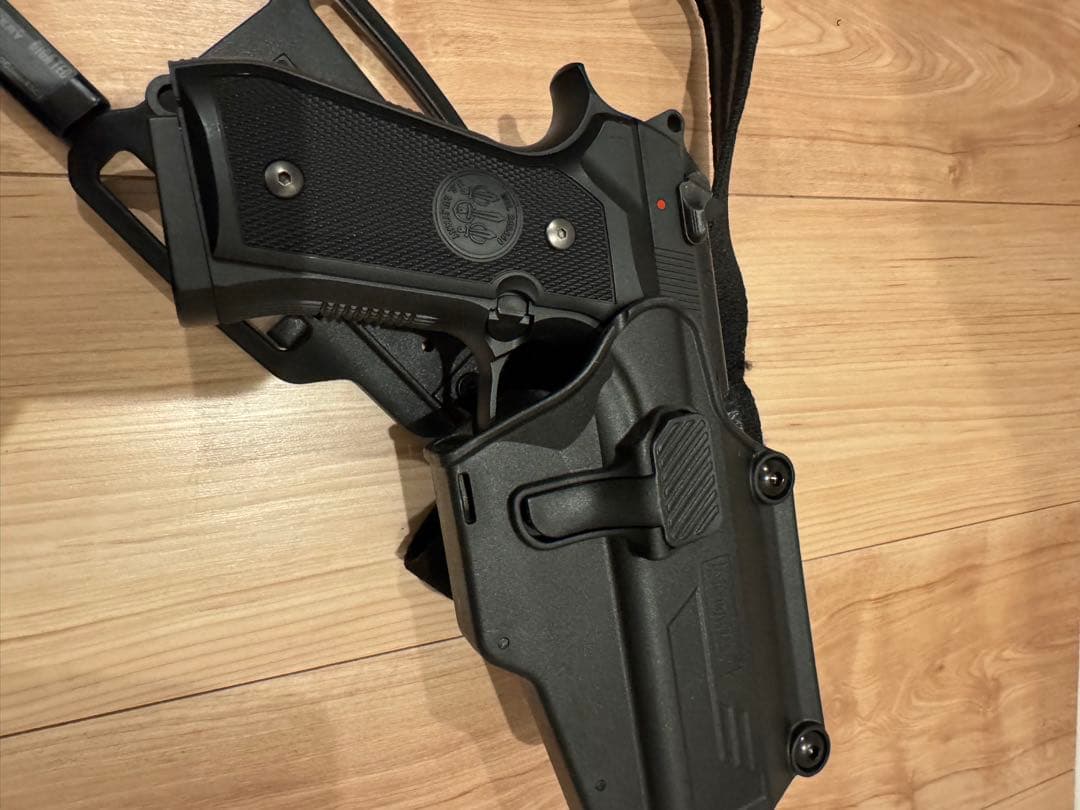 M9A1 電動ガン 東京マルイ ハンドガン エアソフトガン ホルダー&ポーチ付き