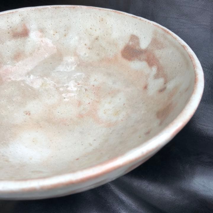 遺品整理◼️蔵から出てきた謎のかなり大きな器、サイズ的に抹茶茶碗では無さそうです。