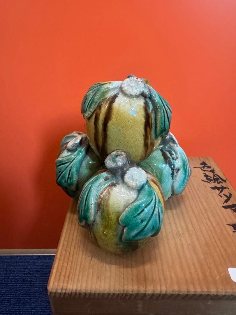 2064 有田焼　色絵サツマ　置物