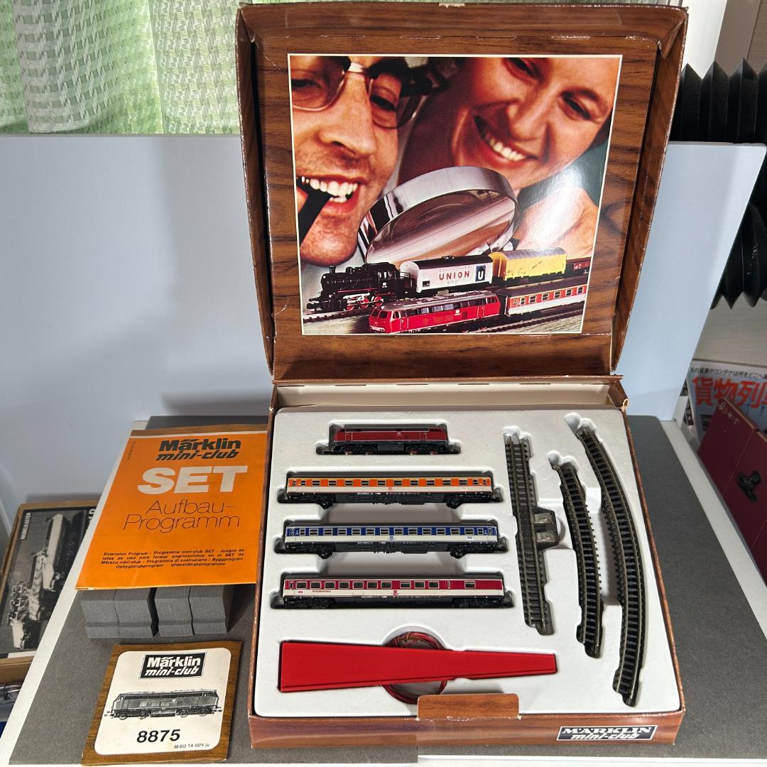 メルクリン ミニクラブ 8902 動力車1両+客車3両 及び線路リレーラーセット