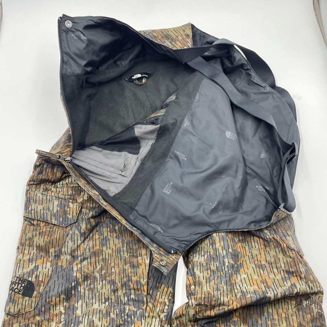 超美品　未使用級　☆THE NORTH FACE ビブパンツ　カモフラ