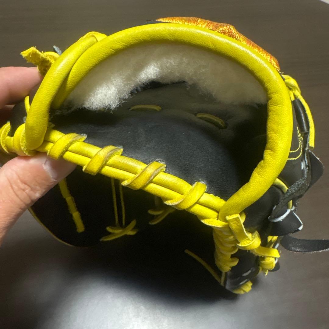 e*o様 ミズノ 軟式グローブ 黒/黄色