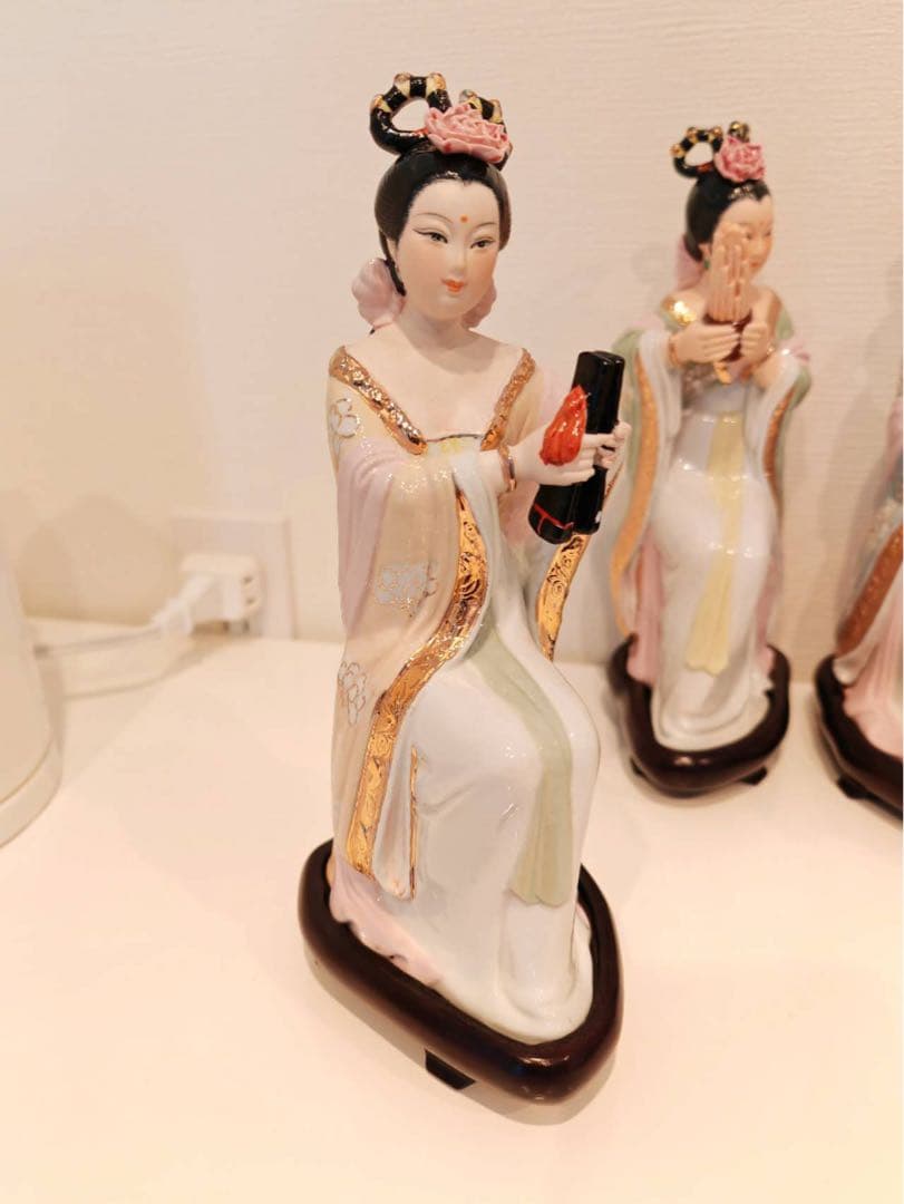 陶器人形 古代中国の多彩な楽器を持つ陶器製美人女性像8体セット 中国芸術品