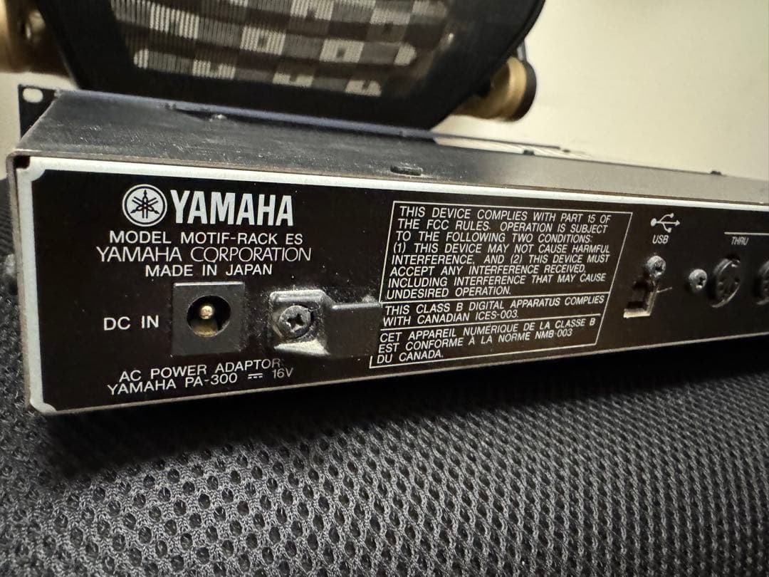 Yamaha MOTIF-RACK ES 本体 電源付属