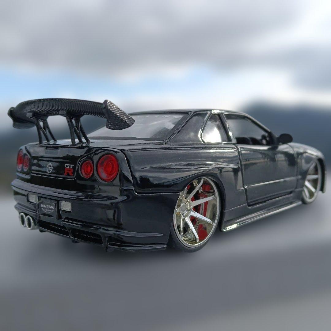 Nissan GT-R R34 ミニカー 1/18 ブラック