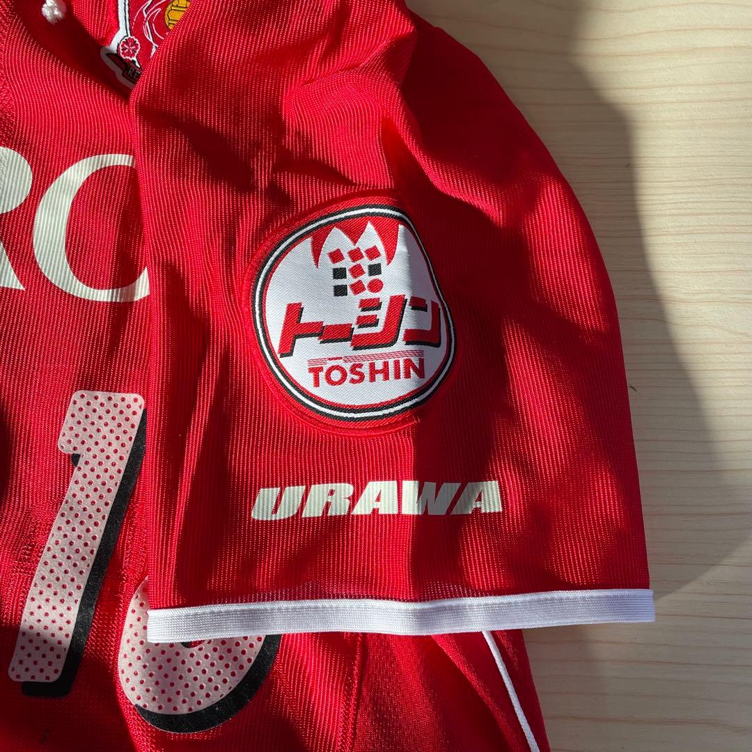 浦和レッズ　2001年ユニフォーム　浦和レッドダイヤモンズ　サイン入り　18番