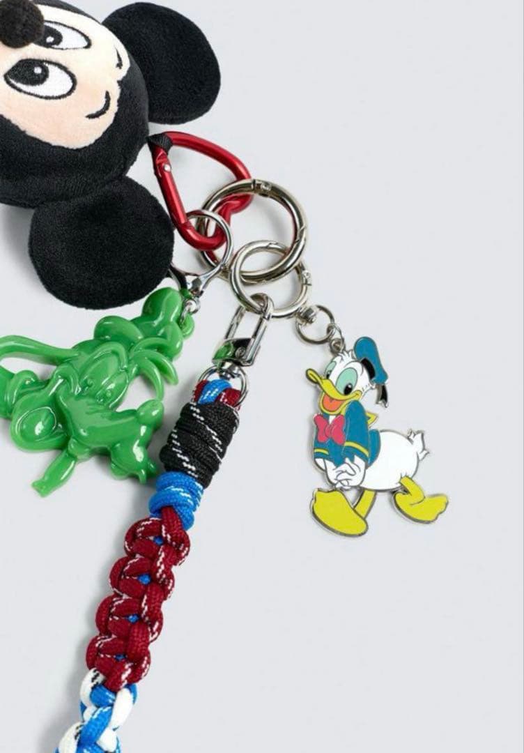 【新品】ミッキーマウス ストラップ ZARA
