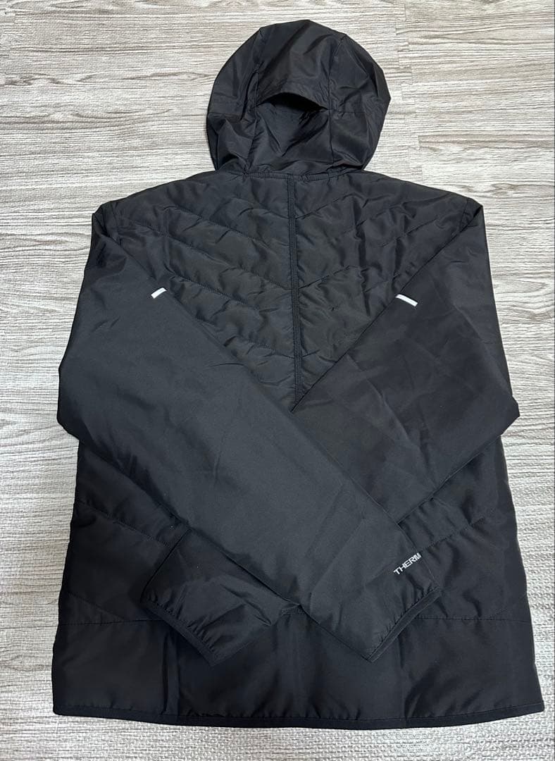 新品NIKE Mサイズ ランニングジャケット中綿ジャケットメンズ