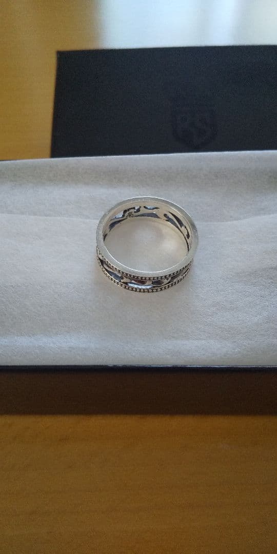 吉井和哉　グッズ　ファンサイト 指輪