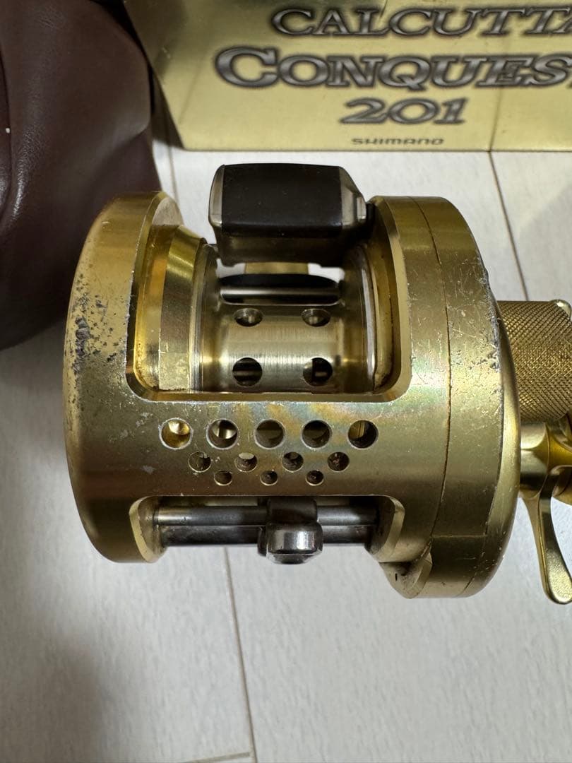 リール SHIMANO CALCUTTA CONQUEST 201