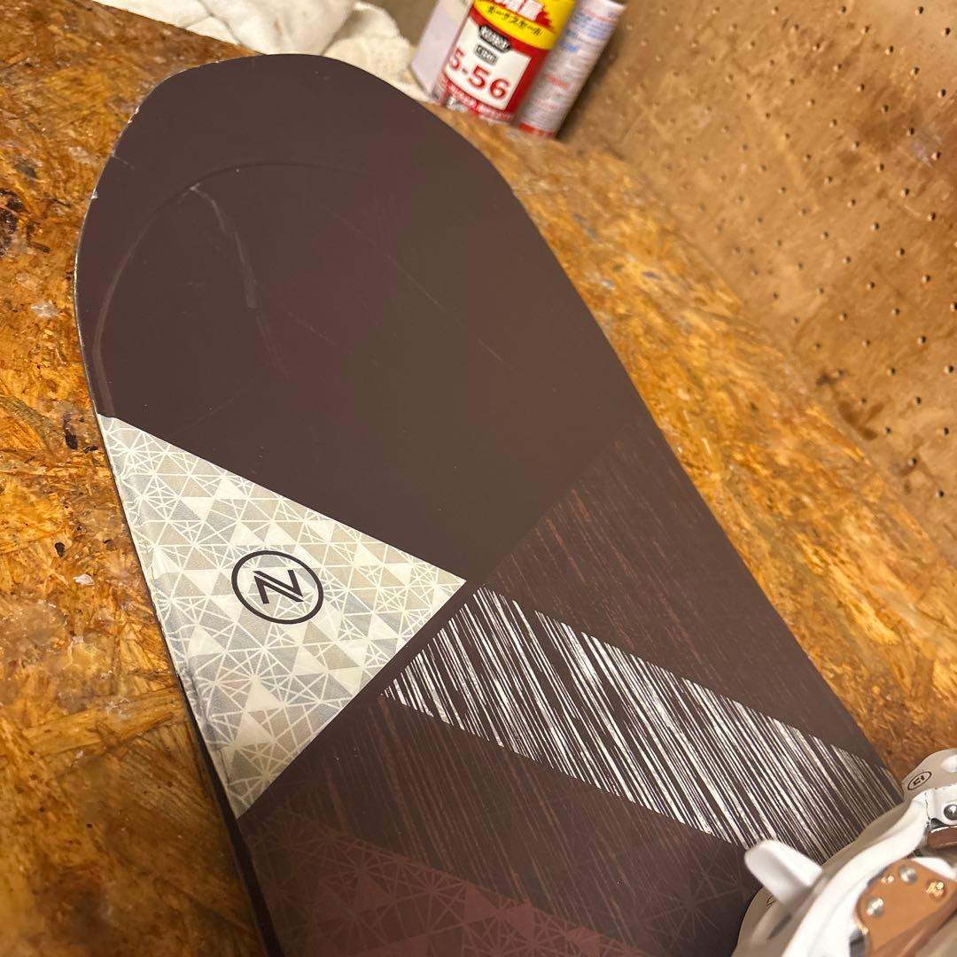 ナイデッカースノーボード板143cm/ユニオンのビンディング付き