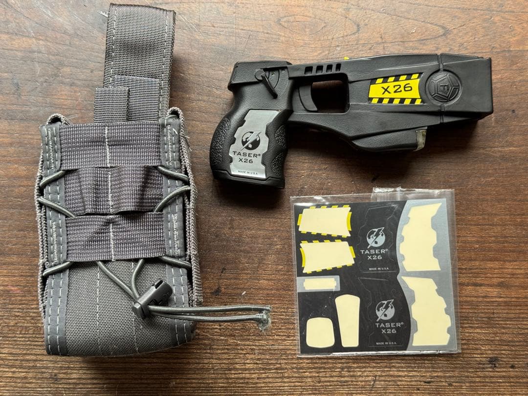 X26 テイザーガンレプリカ＋ホルスター TASER LE装備 レア サバゲ