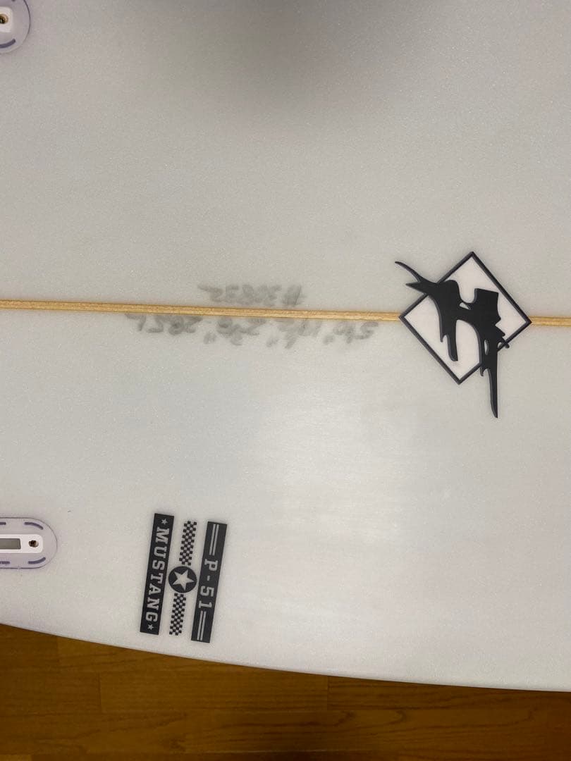 手渡し限定　BILT ショートボード 5'10\" フィンとニットケース付き