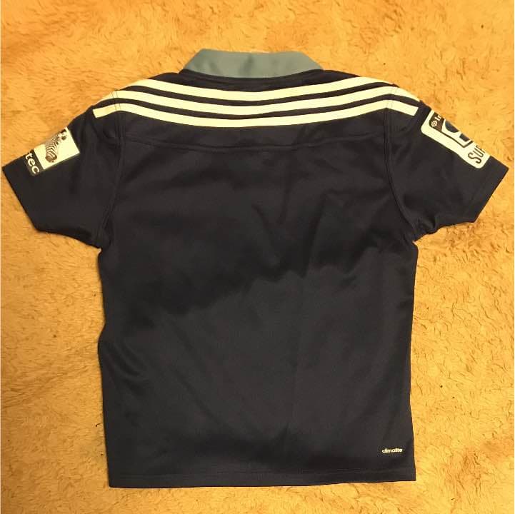 BLUESのラグビーレプリカジャージ