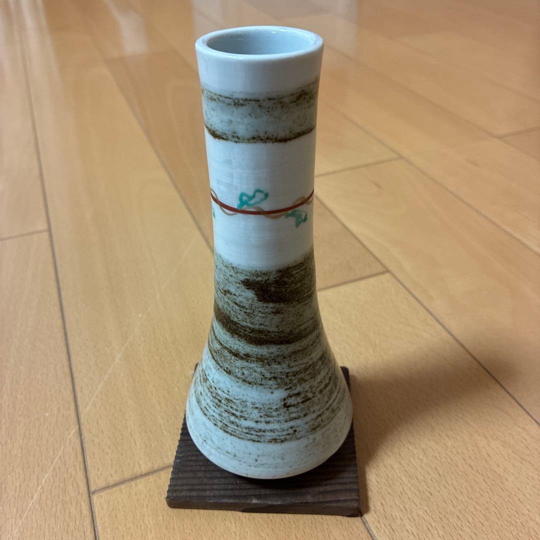 陶器の花瓶